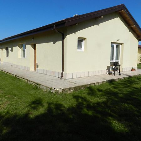 Villa Campo Ezerets Exteriér fotografie